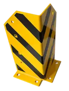 Gelb-schwarzer Anfahrschutz in L-Form aus Stahl mit Bodenplatten und Befestigungsbohrungen.